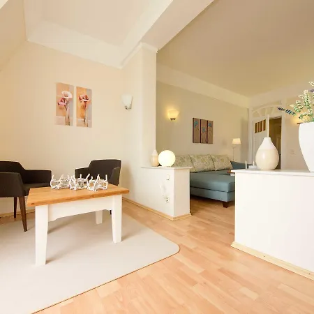 Apartment Dora *